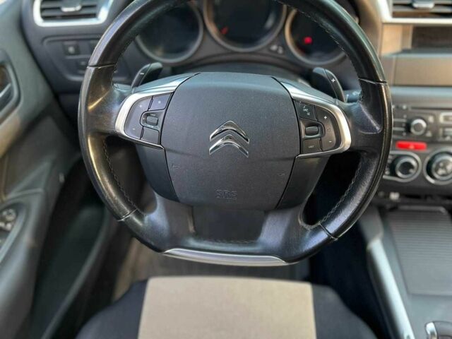 Белый Ситроен С4, объемом двигателя 1.6 л и пробегом 200 тыс. км за 8500 $, фото 8 на Automoto.ua