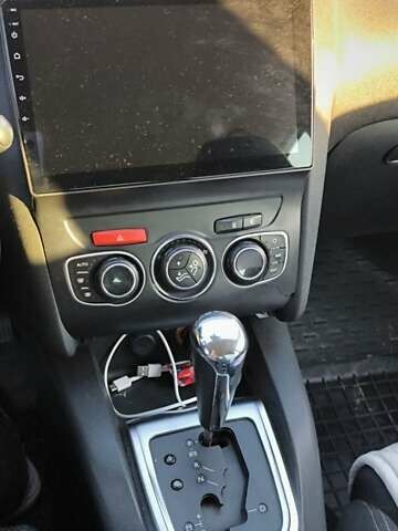 Белый Ситроен С4, объемом двигателя 1.6 л и пробегом 207 тыс. км за 7700 $, фото 6 на Automoto.ua