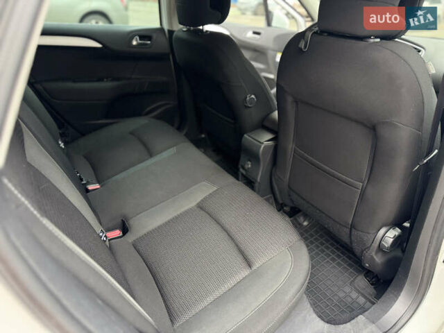 Белый Ситроен С4, объемом двигателя 1.56 л и пробегом 185 тыс. км за 8800 $, фото 10 на Automoto.ua