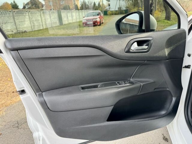 Білий Сітроен С4, об'ємом двигуна 1.6 л та пробігом 187 тис. км за 5300 $, фото 9 на Automoto.ua