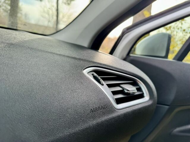 Білий Сітроен С4, об'ємом двигуна 1.6 л та пробігом 187 тис. км за 5300 $, фото 17 на Automoto.ua