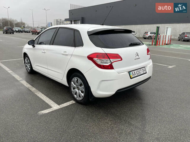 Белый Ситроен С4, объемом двигателя 1.56 л и пробегом 183 тыс. км за 6000 $, фото 6 на Automoto.ua