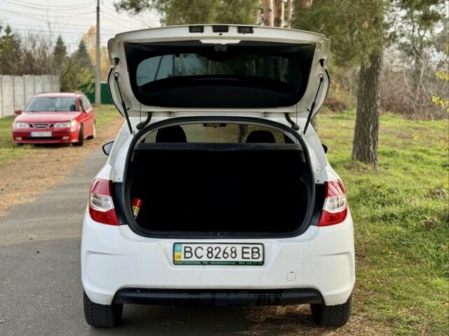 Білий Сітроен С4, об'ємом двигуна 1.6 л та пробігом 187 тис. км за 5300 $, фото 7 на Automoto.ua