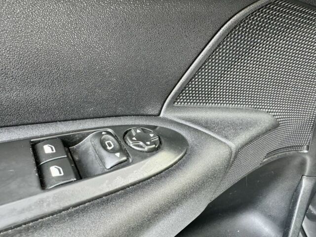 Білий Сітроен С4, об'ємом двигуна 1.6 л та пробігом 187 тис. км за 5300 $, фото 10 на Automoto.ua