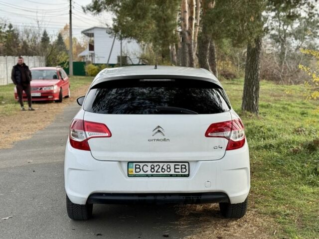Білий Сітроен С4, об'ємом двигуна 1.6 л та пробігом 187 тис. км за 5300 $, фото 4 на Automoto.ua