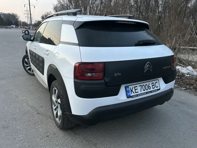 Белый Ситроен С4, объемом двигателя 1.6 л и пробегом 120 тыс. км за 10500 $, фото 2 на Automoto.ua