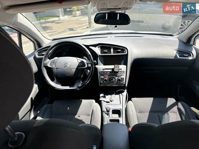 Білий Сітроен С4, об'ємом двигуна 1.56 л та пробігом 137 тис. км за 9900 $, фото 27 на Automoto.ua