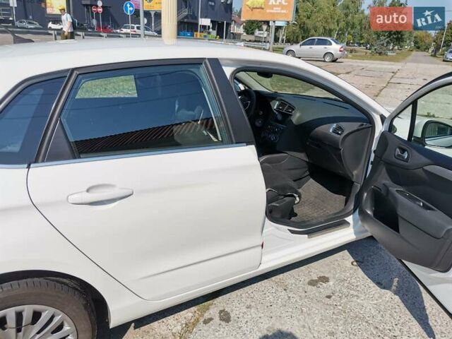 Белый Ситроен С4, объемом двигателя 1.56 л и пробегом 232 тыс. км за 8200 $, фото 9 на Automoto.ua