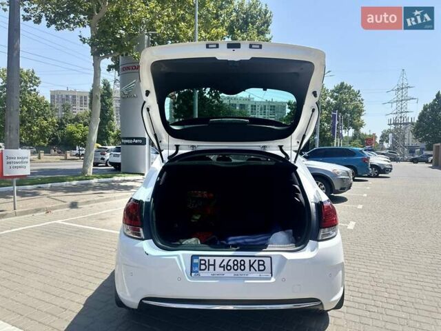Білий Сітроен С4, об'ємом двигуна 1.56 л та пробігом 137 тис. км за 9900 $, фото 2 на Automoto.ua