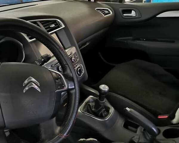 Белый Ситроен С4, объемом двигателя 1.56 л и пробегом 232 тыс. км за 8200 $, фото 22 на Automoto.ua