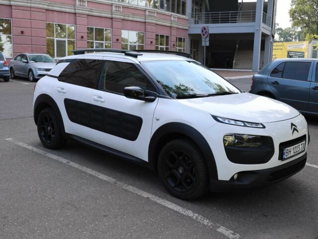 Белый Ситроен С4, объемом двигателя 1.2 л и пробегом 120 тыс. км за 8900 $, фото 2 на Automoto.ua