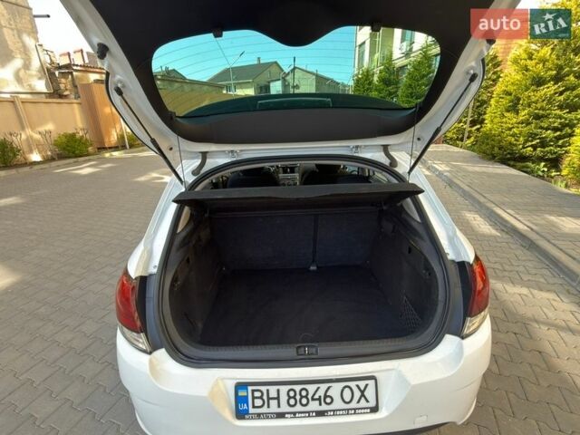 Белый Ситроен С4, объемом двигателя 1.6 л и пробегом 251 тыс. км за 9200 $, фото 60 на Automoto.ua