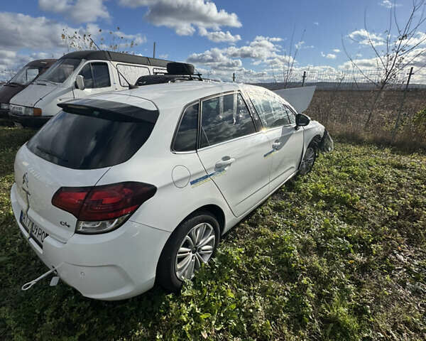 Білий Сітроен С4, об'ємом двигуна 1.6 л та пробігом 280 тис. км за 2500 $, фото 2 на Automoto.ua