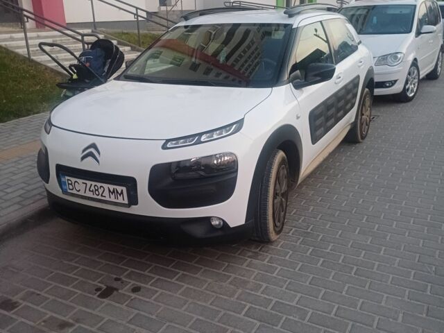 Белый Ситроен С4, объемом двигателя 1.6 л и пробегом 150 тыс. км за 9760 $, фото 5 на Automoto.ua