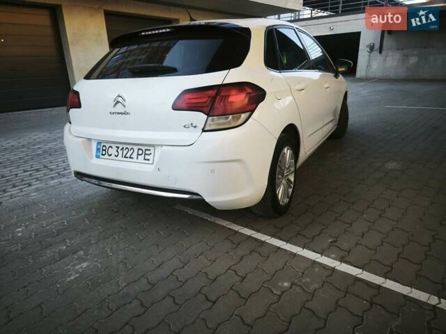 Белый Ситроен С4, объемом двигателя 1.56 л и пробегом 230 тыс. км за 8500 $, фото 3 на Automoto.ua