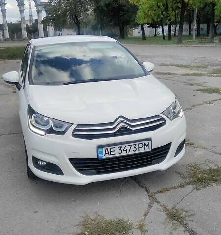Белый Ситроен С4, объемом двигателя 1.6 л и пробегом 60 тыс. км за 12000 $, фото 9 на Automoto.ua