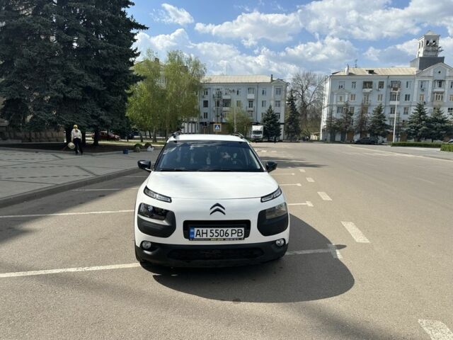 Белый Ситроен С4, объемом двигателя 1.2 л и пробегом 89 тыс. км за 12500 $, фото 1 на Automoto.ua