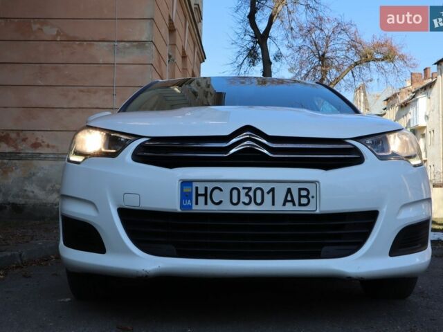 Белый Ситроен С4, объемом двигателя 1.6 л и пробегом 240 тыс. км за 10500 $, фото 13 на Automoto.ua