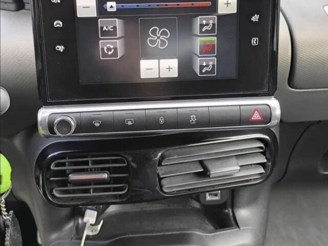 Белый Ситроен С4, объемом двигателя 1.2 л и пробегом 102 тыс. км за 10400 $, фото 4 на Automoto.ua