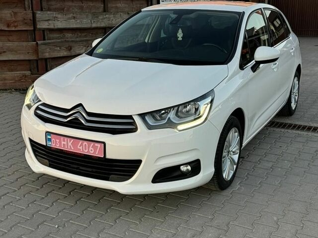 Белый Ситроен С4, объемом двигателя 1.59 л и пробегом 246 тыс. км за 8900 $, фото 4 на Automoto.ua