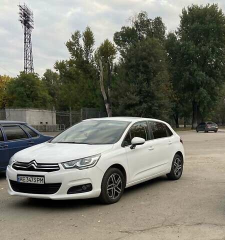 Белый Ситроен С4, объемом двигателя 1.6 л и пробегом 60 тыс. км за 12000 $, фото 16 на Automoto.ua