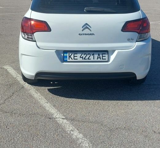 Белый Ситроен С4, объемом двигателя 1.6 л и пробегом 118 тыс. км за 11800 $, фото 3 на Automoto.ua