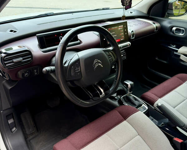 Ситроен С4 2020 в Запорожье на Automoto.ua Белый Ситроен С4, объемом двигателя 1.5 л и пробегом 75 тыс. км за 16400 $, фото 7 на Automoto.ua