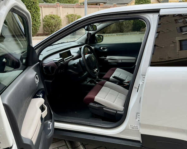 Ситроен С4 2020 в Запорожье на Automoto.ua Белый Ситроен С4, объемом двигателя 1.5 л и пробегом 75 тыс. км за 16400 $, фото 8 на Automoto.ua