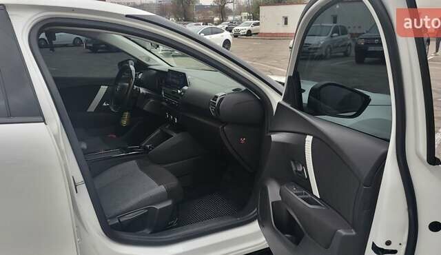 Білий Сітроен С4, об'ємом двигуна 1.2 л та пробігом 90 тис. км за 22000 $, фото 5 на Automoto.ua