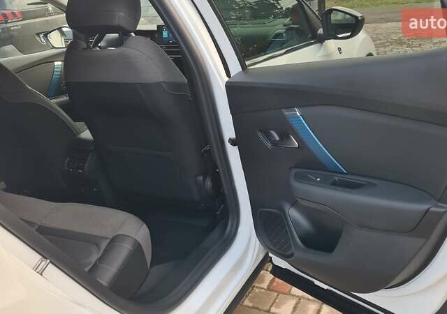 Ситроен С4 2022 в Ровно на Automoto.ua Белый Ситроен С4, объемом двигателя 0 л и пробегом 9 тыс. км за 16999 $, фото 3 на Automoto.ua