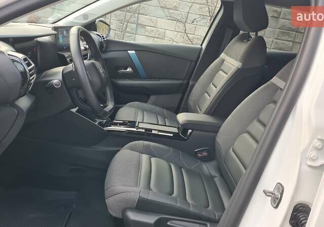 Ситроен С4 2022 в Ровно на Automoto.ua Белый Ситроен С4, объемом двигателя 0 л и пробегом 9 тыс. км за 16999 $, фото 5 на Automoto.ua