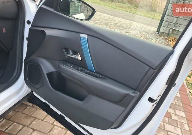 Ситроен С4 2022 в Ровно на Automoto.ua Белый Ситроен С4, объемом двигателя 0 л и пробегом 9 тыс. км за 16999 $, фото 37 на Automoto.ua