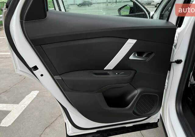 Белый Ситроен С4, объемом двигателя 1.5 л и пробегом 104 тыс. км за 18500 $, фото 41 на Automoto.ua