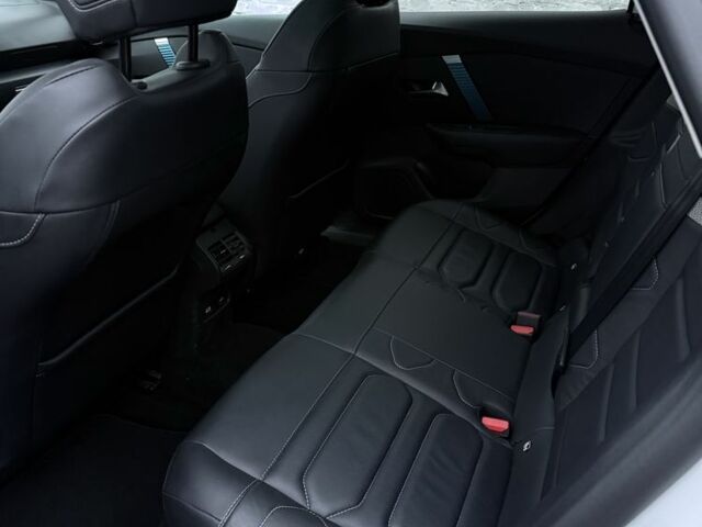 Белый Ситроен С4, объемом двигателя 0 л и пробегом 70 тыс. км за 15800 $, фото 18 на Automoto.ua