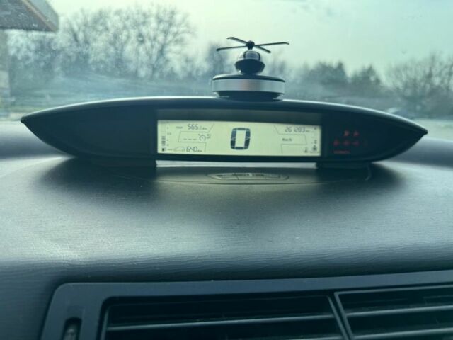 Ситроен С4 2005 в Лубнах на Automoto.ua Белый Ситроен С4, объемом двигателя 1.6 л и пробегом 261 тыс. км за 4300 $, фото 6 на Automoto.ua