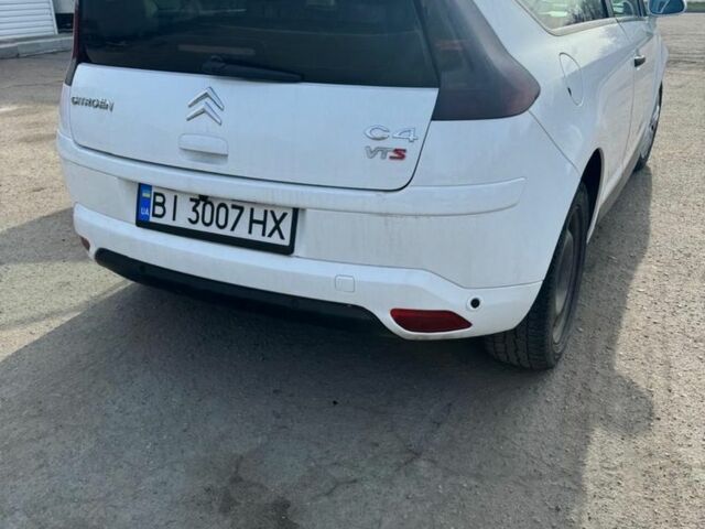 Ситроен С4 2005 в Лубнах на Automoto.ua Белый Ситроен С4, объемом двигателя 1.6 л и пробегом 261 тыс. км за 4300 $, фото 4 на Automoto.ua