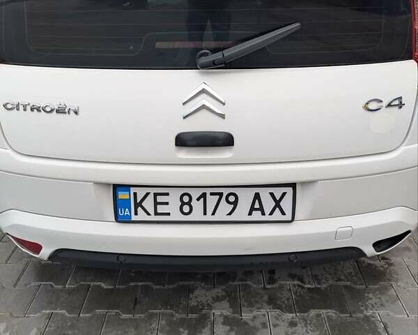Ситроен С4 2008 в Днепре (Днепропетровске) на Automoto.ua Белый Ситроен С4, объемом двигателя 1.59 л и пробегом 313 тыс. км за 4900 $, фото 4 на Automoto.ua