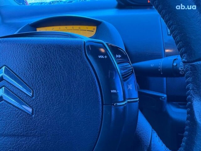 Белый Ситроен С4, объемом двигателя 1.2 л и пробегом 209 тыс. км за 5690 $, фото 23 на Automoto.ua