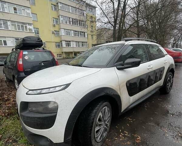 Білий Сітроен С4, об'ємом двигуна 1.2 л та пробігом 208 тис. км за 7500 $, фото 1 на Automoto.ua