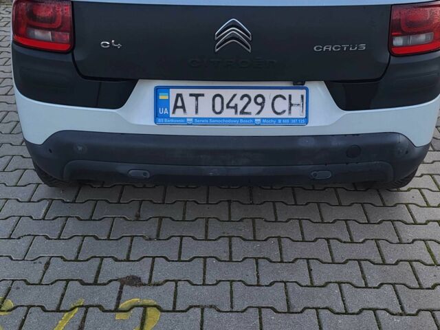 Белый Ситроен С4, объемом двигателя 1.6 л и пробегом 2 тыс. км за 9800 $, фото 4 на Automoto.ua