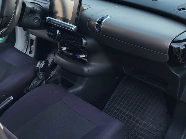 Белый Ситроен С4, объемом двигателя 1.6 л и пробегом 2 тыс. км за 9800 $, фото 14 на Automoto.ua