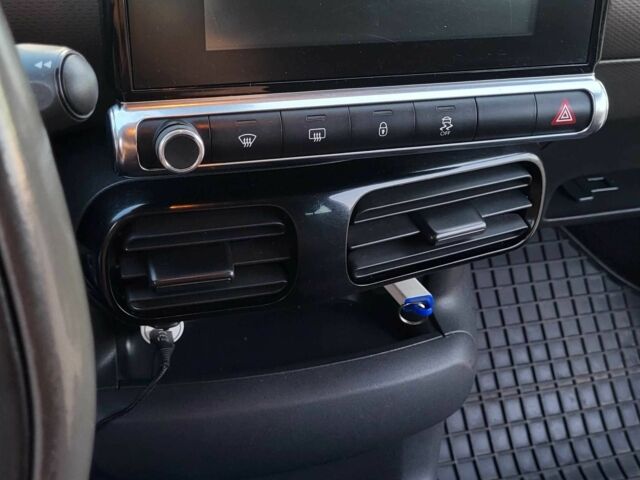 Белый Ситроен С4, объемом двигателя 1.6 л и пробегом 2 тыс. км за 9800 $, фото 9 на Automoto.ua