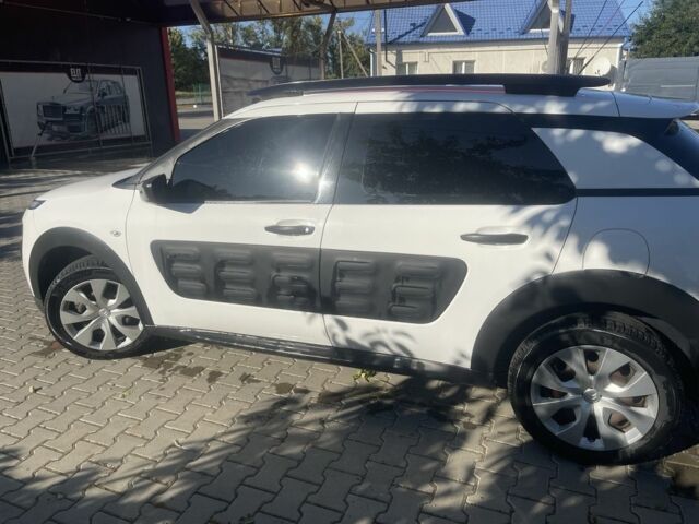 Белый Ситроен С4, объемом двигателя 1.6 л и пробегом 265 тыс. км за 10999 $, фото 5 на Automoto.ua