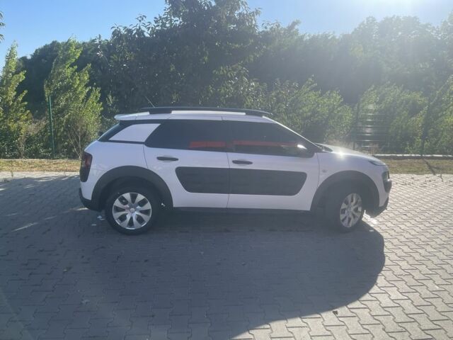 Белый Ситроен С4, объемом двигателя 1.6 л и пробегом 265 тыс. км за 10999 $, фото 7 на Automoto.ua