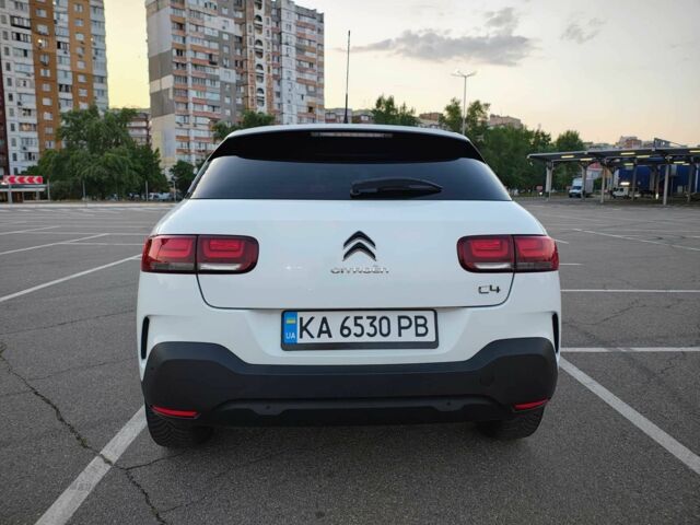 Белый Ситроен С4, объемом двигателя 1.5 л и пробегом 175 тыс. км за 16275 $, фото 6 на Automoto.ua