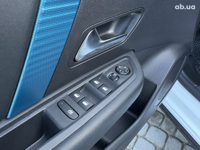 Белый Ситроен С4, объемом двигателя 0 л и пробегом 50 тыс. км за 16590 $, фото 20 на Automoto.ua