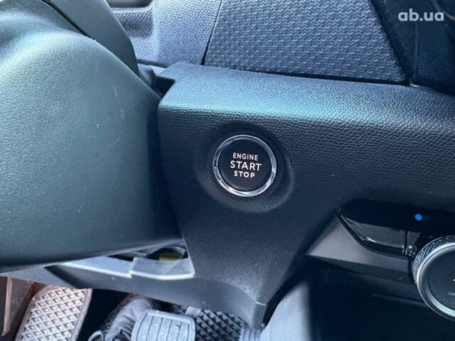 Белый Ситроен С4, объемом двигателя 0 л и пробегом 50 тыс. км за 16590 $, фото 26 на Automoto.ua