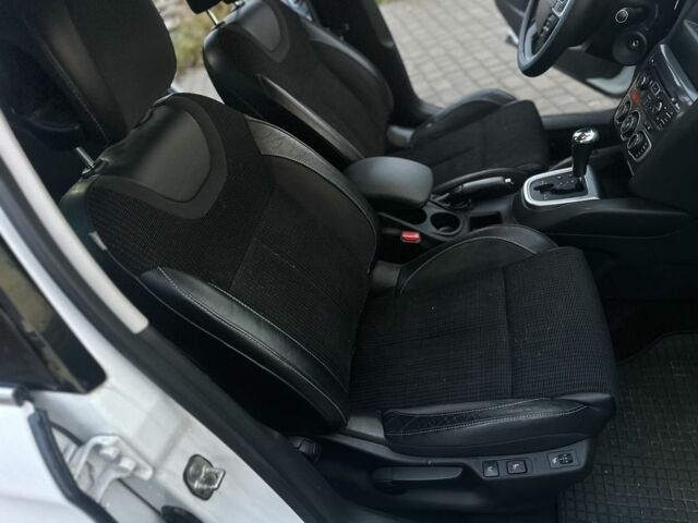 Белый Ситроен С4, объемом двигателя 1.6 л и пробегом 178 тыс. км за 6600 $, фото 12 на Automoto.ua