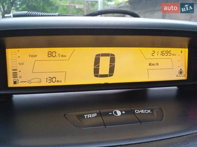Бежевий Сітроен С4, об'ємом двигуна 1.6 л та пробігом 211 тис. км за 3689 $, фото 5 на Automoto.ua