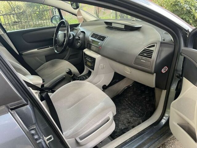 Бежевий Сітроен С4, об'ємом двигуна 1.6 л та пробігом 350 тис. км за 2400 $, фото 3 на Automoto.ua